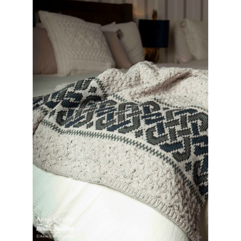 Aran Celtic Jaquard Throw Oatmeal